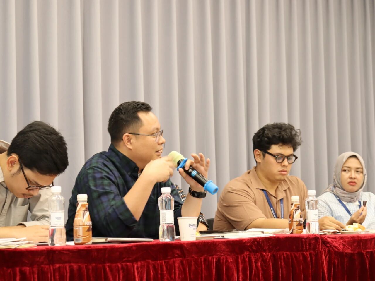 尊龙抖圈官网手艺交流会现场